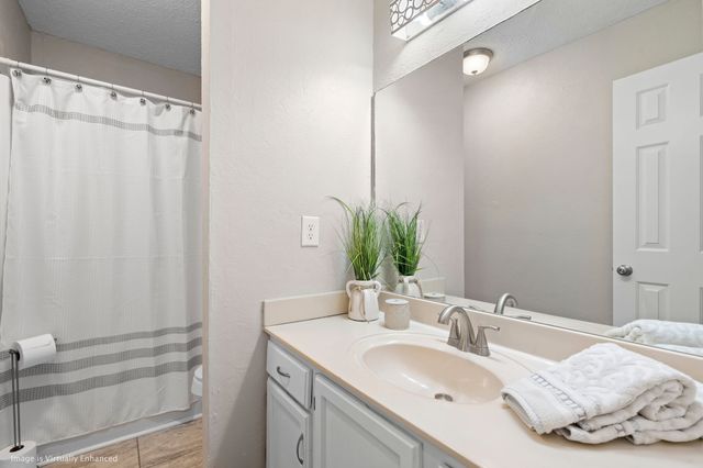 333 Deerpoint Dr, Hendersonville, TN 37075