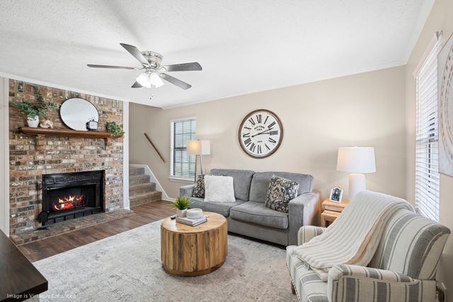 333 Deerpoint Dr, Hendersonville, TN 37075