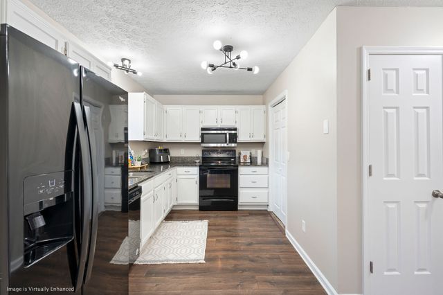 333 Deerpoint Dr, Hendersonville, TN 37075