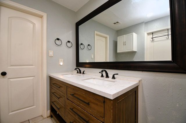 9458 Neuens Road 9458, Houston, TX 77080