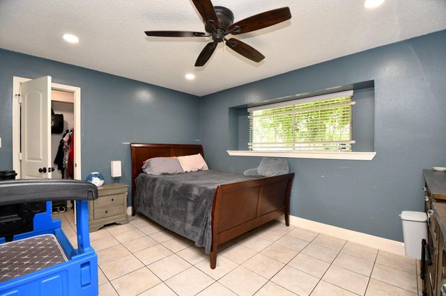 9458 Neuens Road 9458, Houston, TX 77080