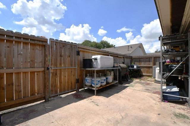 9458 Neuens Road 9458, Houston, TX 77080