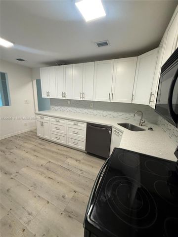 2910 NW 6th Court, Pompano Beach, FL 33069