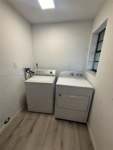 2910 NW 6th Court, Pompano Beach, FL 33069