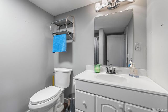 1103 Hoffman, Royal Oak, MI 48067