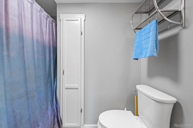 1103 Hoffman, Royal Oak, MI 48067