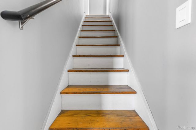 1103 Hoffman, Royal Oak, MI 48067