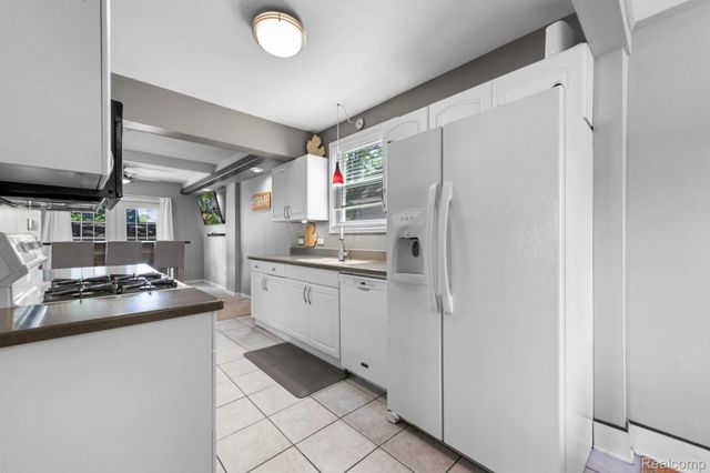 1103 Hoffman, Royal Oak, MI 48067