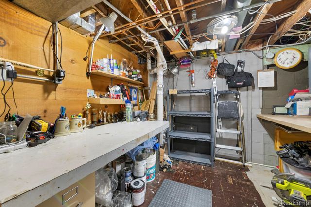 1103 Hoffman, Royal Oak, MI 48067