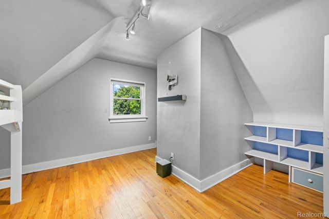 1103 Hoffman, Royal Oak, MI 48067