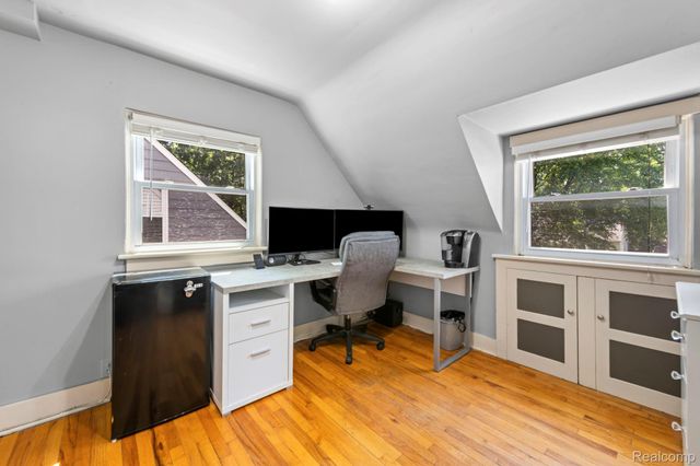 1103 Hoffman, Royal Oak, MI 48067