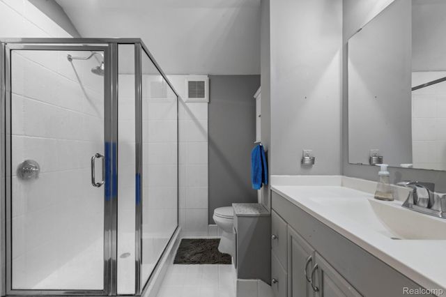 1103 Hoffman, Royal Oak, MI 48067
