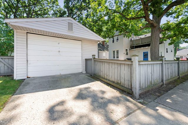 1103 Hoffman, Royal Oak, MI 48067