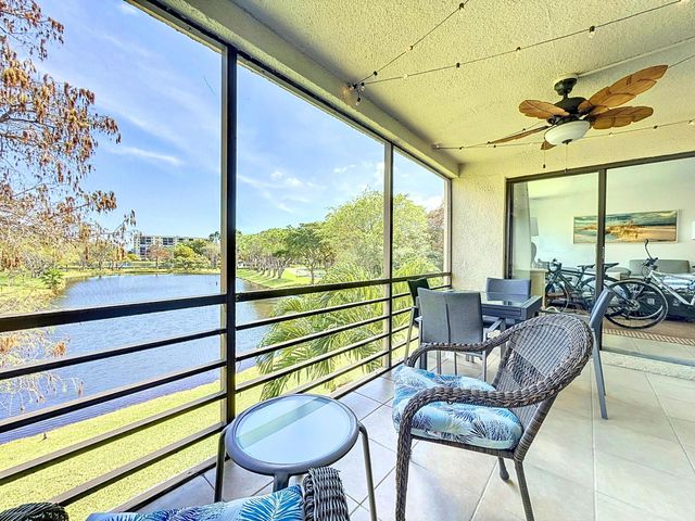 2311 S Cypress Bend Drive 319a, Pompano Beach, FL 33069