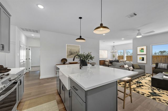 2205 Maple Ridge Drive, Van Alstyne, TX 75495