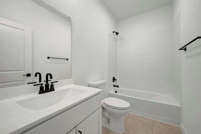 2205 Maple Ridge Drive, Van Alstyne, TX 75495