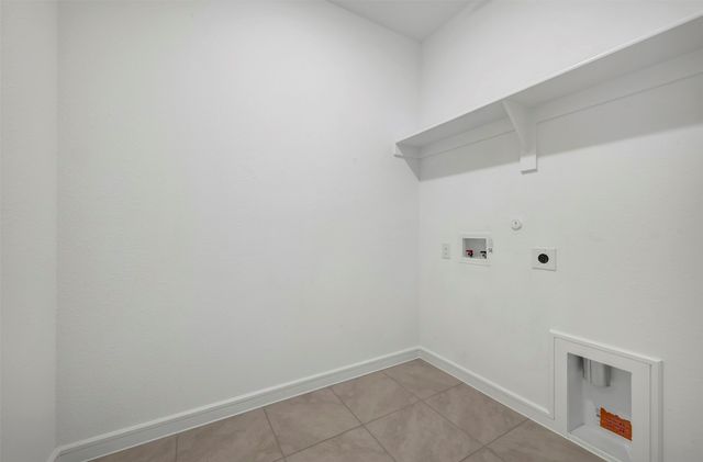 2205 Maple Ridge Drive, Van Alstyne, TX 75495