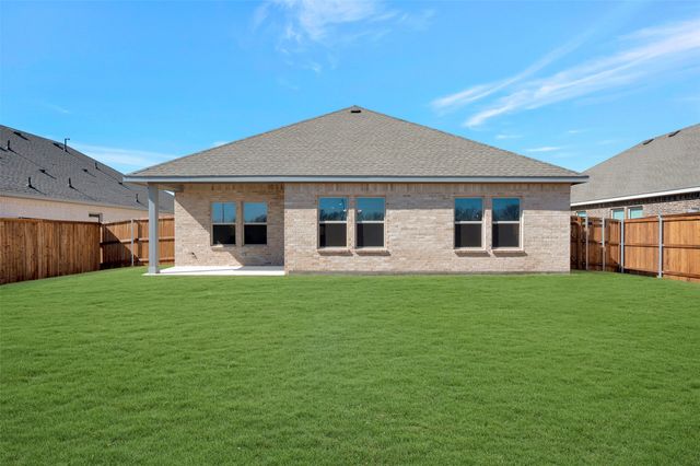2205 Maple Ridge Drive, Van Alstyne, TX 75495