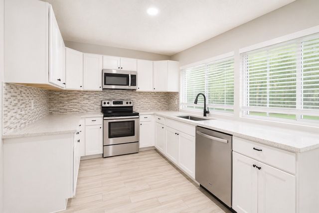 527 Shelly Court, Duncanville, TX 75137