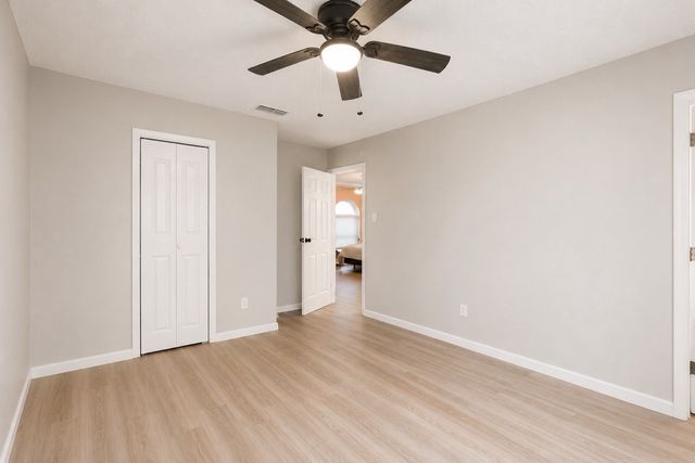 527 Shelly Court, Duncanville, TX 75137