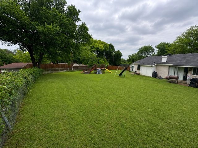 527 Shelly Court, Duncanville, TX 75137