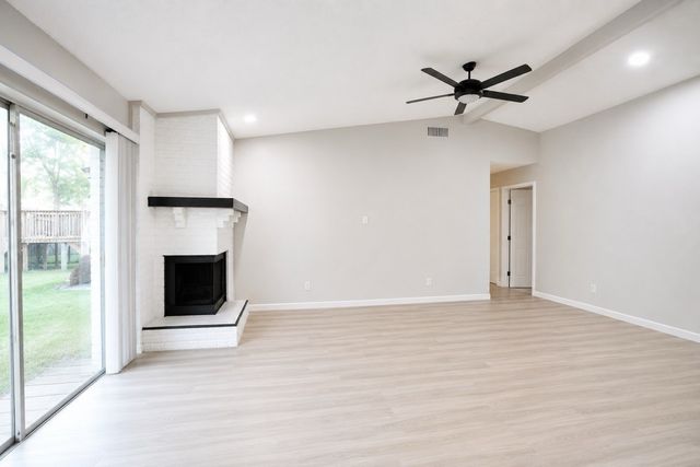 527 Shelly Court, Duncanville, TX 75137