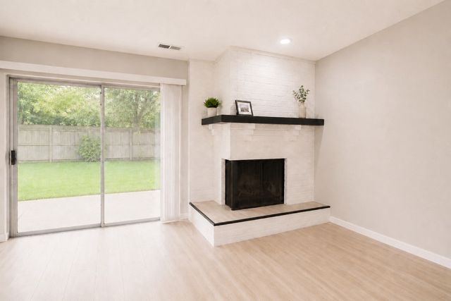 527 Shelly Court, Duncanville, TX 75137