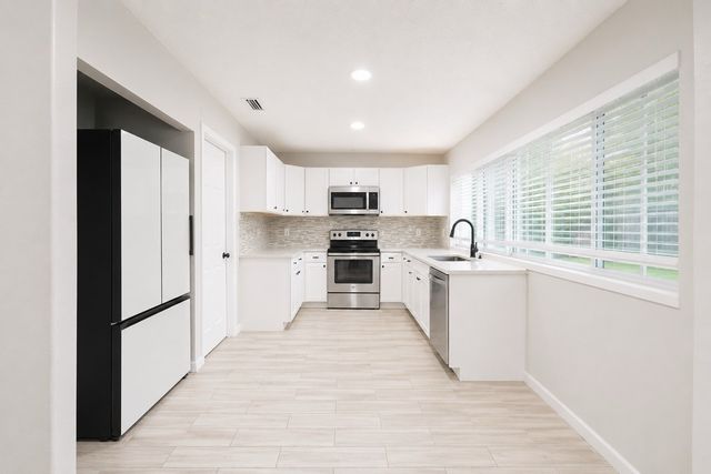 527 Shelly Court, Duncanville, TX 75137