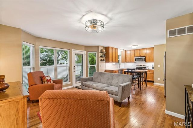 4203 Forder Heights Drive, St Louis, MO 63129