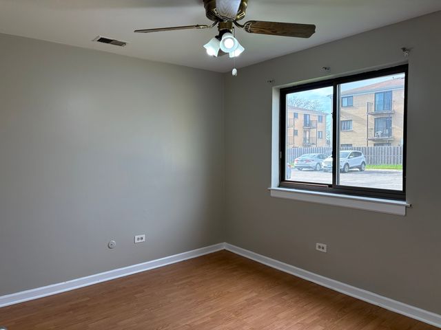 9821 Bianco Terrace 1A, Des Plaines, IL 60016