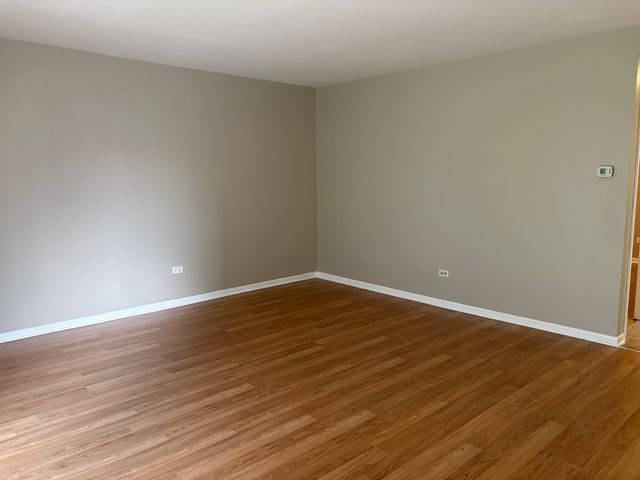 9821 Bianco Terrace 1A, Des Plaines, IL 60016