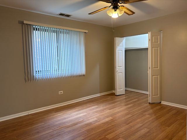 9821 Bianco Terrace 1A, Des Plaines, IL 60016