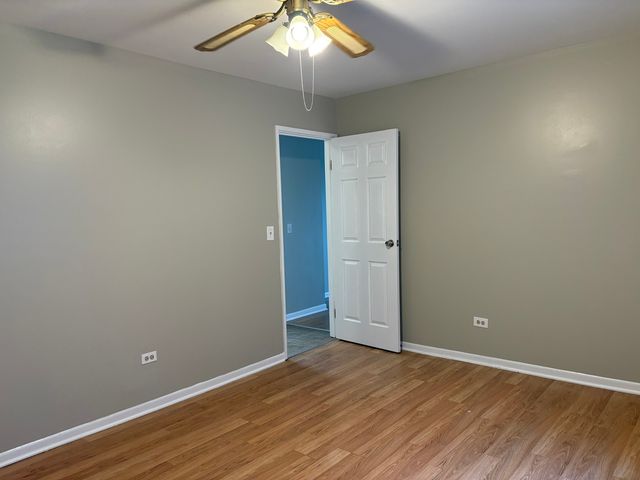 9821 Bianco Terrace 1A, Des Plaines, IL 60016