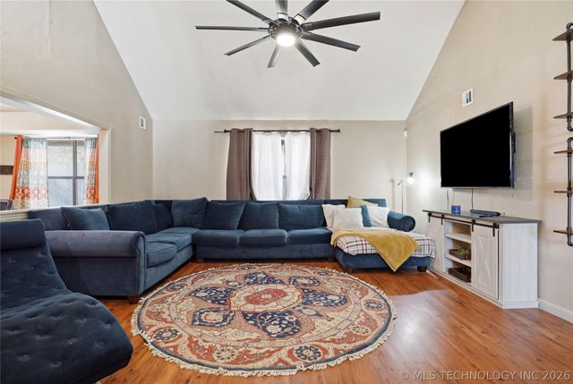 9608 W 71st Street S, Tulsa, OK 74131