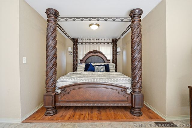 9608 W 71st Street S, Tulsa, OK 74131