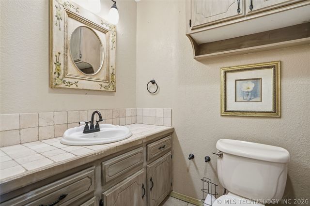 9608 W 71st Street S, Tulsa, OK 74131