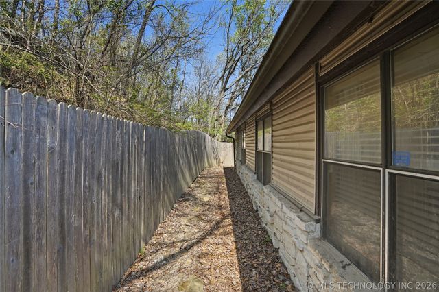 9608 W 71st Street S, Tulsa, OK 74131