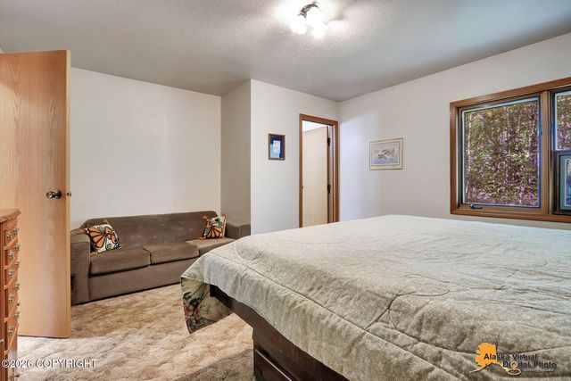 21644 Woodclif Drive, Chugiak, AK 99567