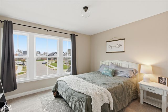 976 Pond View Drive, Greenfield, IN 46140