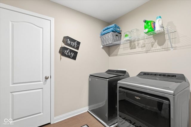 976 Pond View Drive, Greenfield, IN 46140