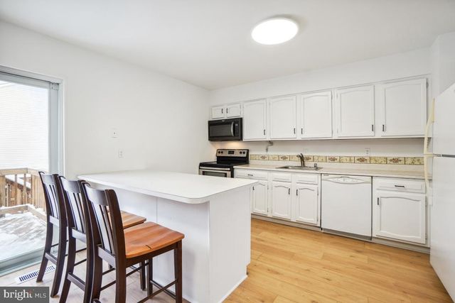 5 BRIARSTONE LN, Gaithersburg, MD 20877