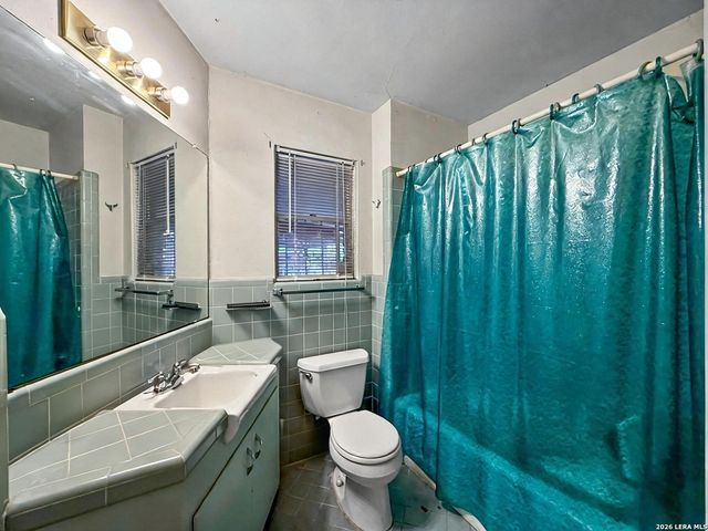4503 Bikini Dr, San Antonio, TX 78218
