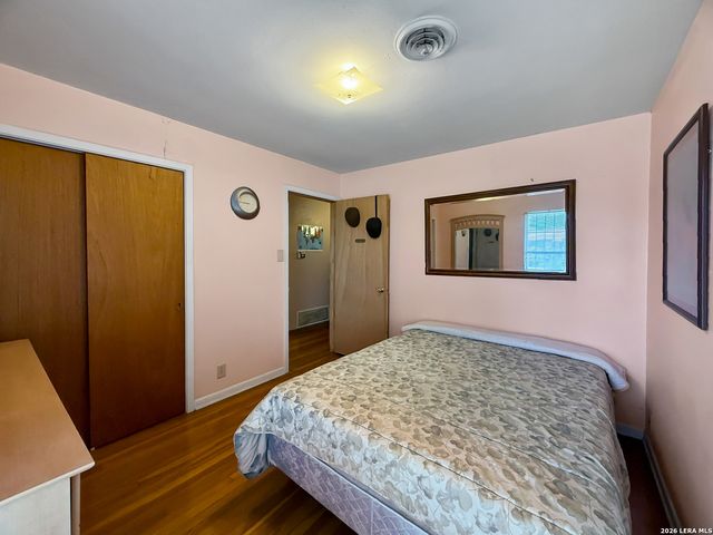 4503 Bikini Dr, San Antonio, TX 78218