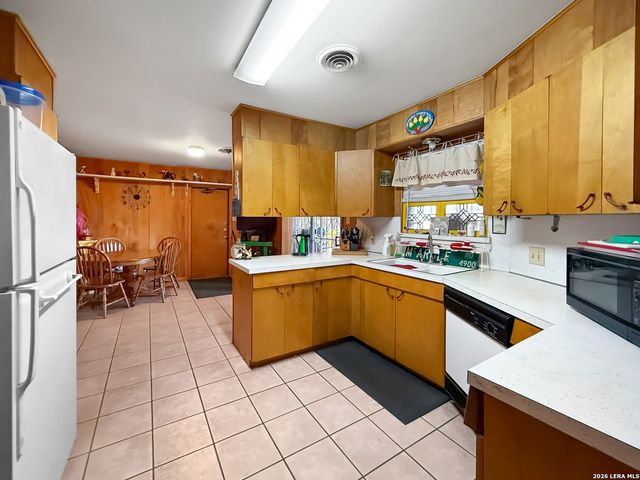 4503 Bikini Dr, San Antonio, TX 78218