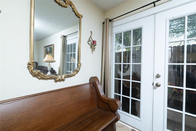 2331 N Davis Drive A, Arlington, TX 76012