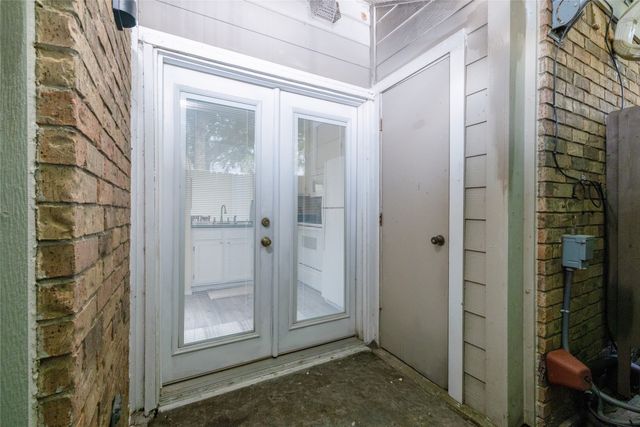 2331 N Davis Drive A, Arlington, TX 76012