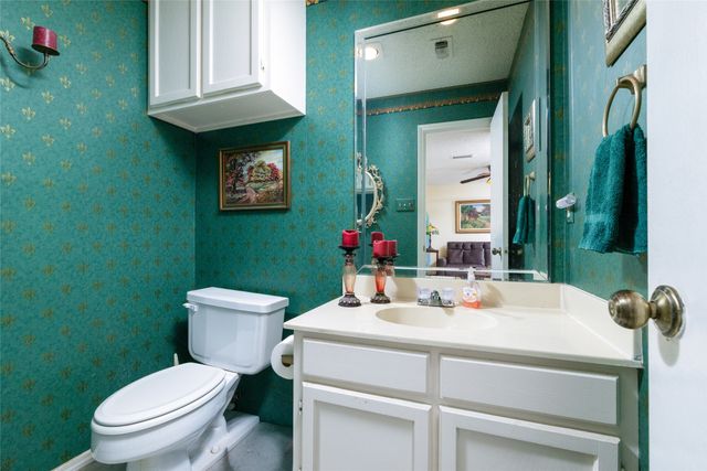 2331 N Davis Drive A, Arlington, TX 76012