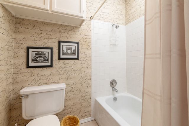 2331 N Davis Drive A, Arlington, TX 76012