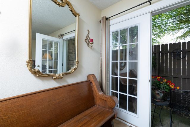 2331 N Davis Drive A, Arlington, TX 76012