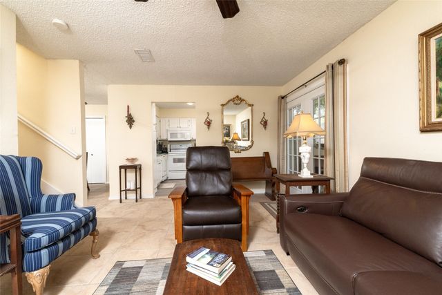 2331 N Davis Drive A, Arlington, TX 76012